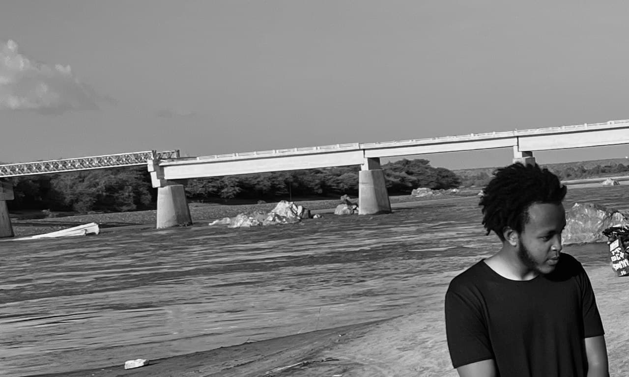 The Ethiopia-Eritrea border over the Tekeze River — steel bridge on the Eritrean side, concrete on the Ethiopian, show up